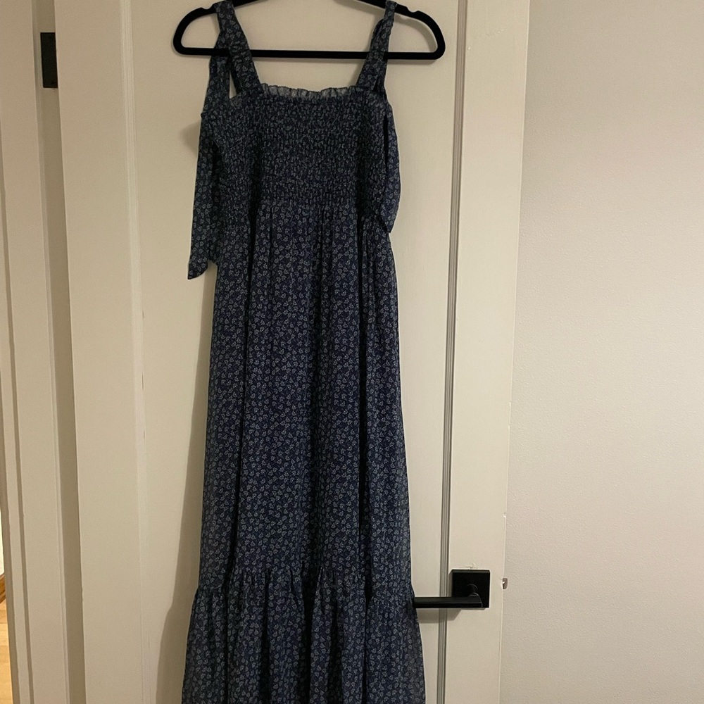 A Pea in the Pod Navy Floral Maxi Dress - Picture 2 of 2